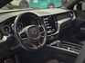 瑞典坦克 輕油電休旅車 安全配備滿滿 市場最便宜 稀有R-Design 2020 Volvo XC60 B5 R-D  第5張縮圖