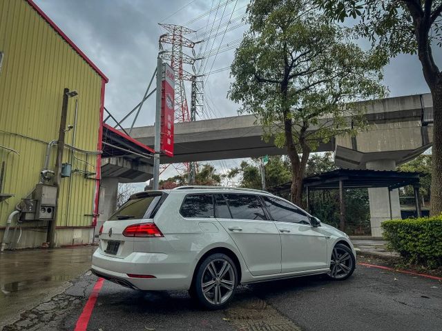 有跟車 空間又大 好爸爸專用 2019 Golf Variant 280 TSI R-Line 原鈑件 認證車  第4張相片