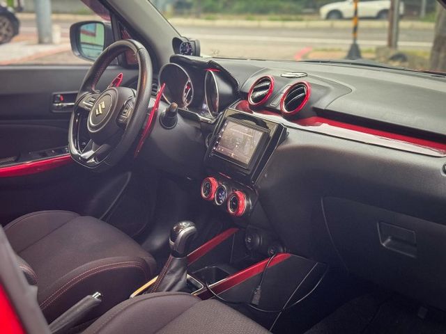 全車改帥帥 原鈑件 認證車 2019 Swift Sport 1.4  第6張相片