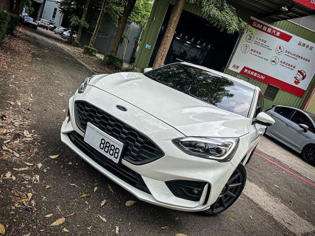 極品物件原廠保固中 2022 Focus ST-Line Lommel X 原廠保固中 原鈑件  第2張相片
