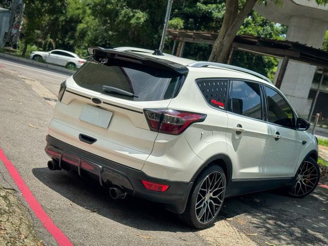月付5xxx開回家CP值休旅車 改帥帥 跑不多 原鈑件 認證車 2018 KUGA 1.5 最頂級  第4張相片
