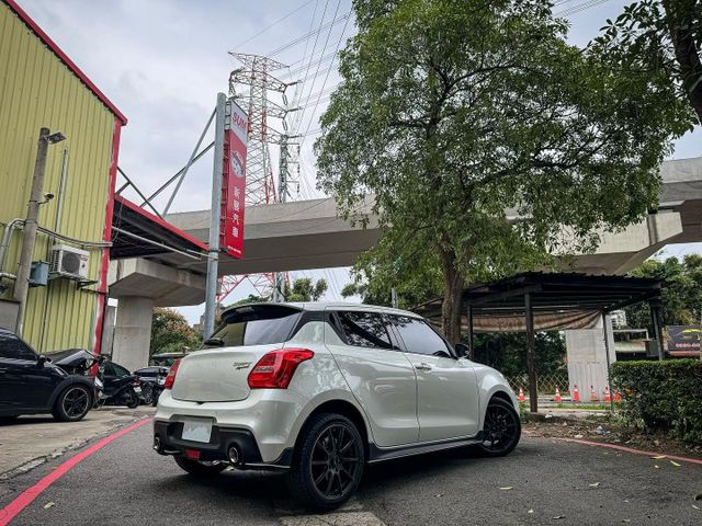 可遇不可求 手排小鋼炮 2021 Swifr Sport 1.4 MT 油電渦輪手排 有跟車哦  第3張相片