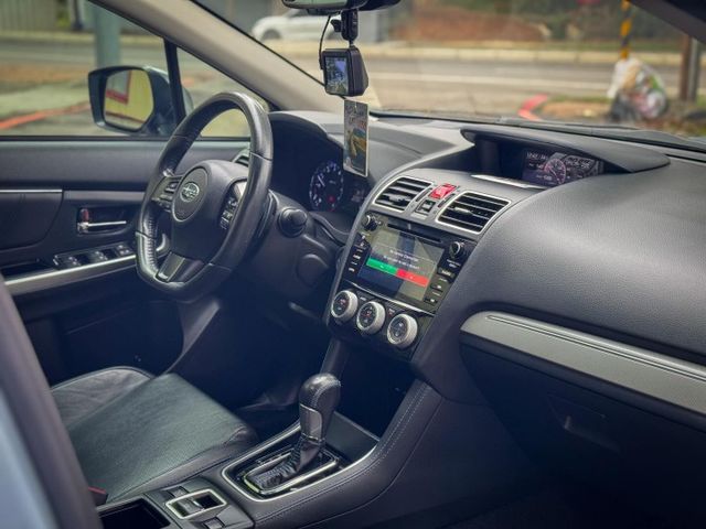 上次誰說要找2.0ES的 原廠水泥灰 全車好料 質感改 現在5X萬開走 2019 Levorg 2.0 GTS ES  第6張相片