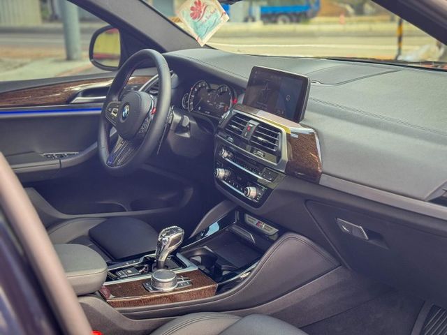 市場稀有物件 全網最便宜 你要的X4 M40i 免140萬開走 原鈑件 2019 BMW X4 M40i  第7張相片
