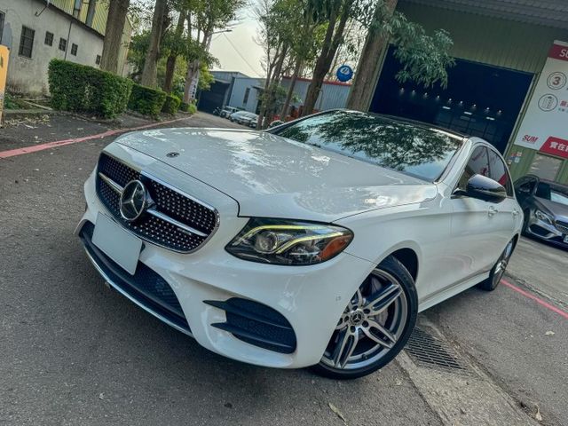 P3最頂級 P20 電吸門 按摩椅 香氛套件 全景 現在百萬左右即可擁有 2017 E300 AMG P3  第2張相片