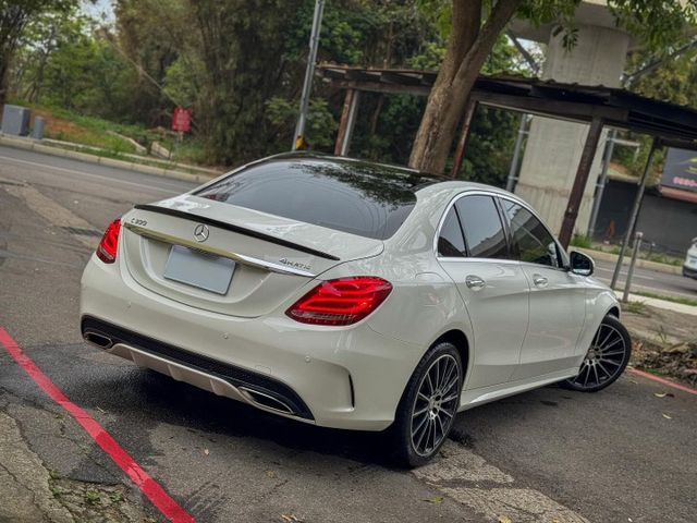 原汁原味低里程配備多 稀有物件 只跑8萬 先搶先贏 2015 C300 AMG 4MATIC  第4張相片