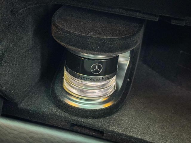 原汁原味低里程配備多 稀有物件 只跑8萬 先搶先贏 2015 C300 AMG 4MATIC  第8張相片