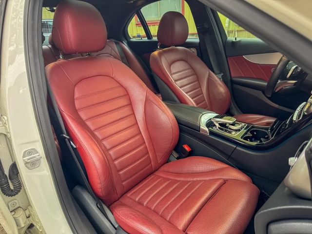 原汁原味低里程配備多 稀有物件 只跑8萬 先搶先贏 2015 C300 AMG 4MATIC  第9張相片