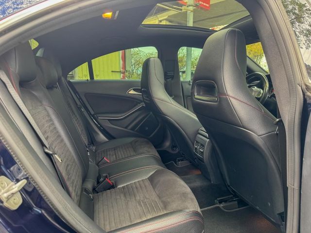 總代理 小改款 月付免萬元開走 副駕妹子一大堆 因為有開CLA 2017 CLA250 AMG 總代理  第8張相片