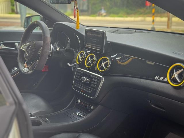 這台改帥帥 月付8xxx開走 非常好養的一台車 又帥又好開 2014 CLA250 AMG 4MATIC  第7張相片
