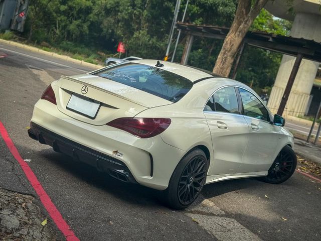 這台改帥帥 月付8xxx開走 非常好養的一台車 又帥又好開 2014 CLA250 AMG 4MATIC  第5張相片