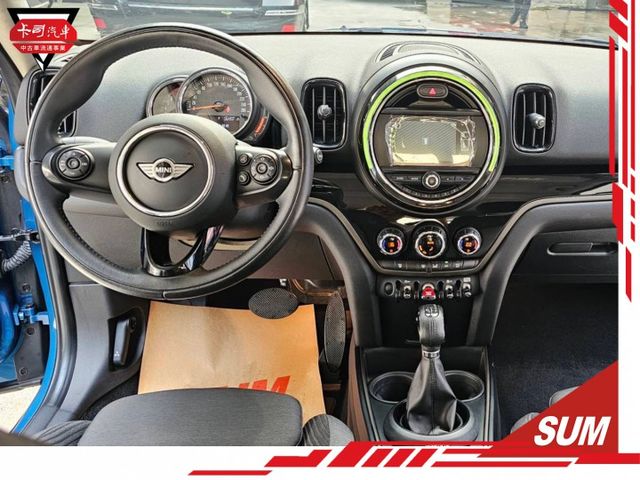 2017年MINI COUNTRYMAN 僅跑6萬 雙電動座椅 LED頭燈 日型燈 霧燈 I-KEY 定速 倒車顯影  第7張相片