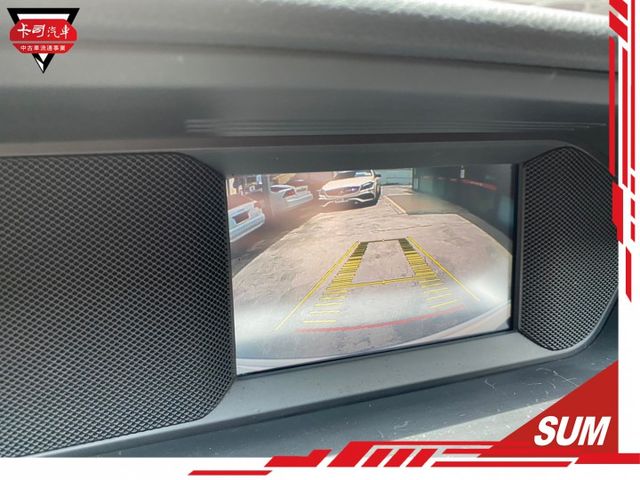 2013年 BENZ C180 外觀內裝水噹噹 配有恆溫，定速，倒車顯影!!! 心動不如馬上行動，歡迎來電洽詢&蒞臨賞車  第13張相片