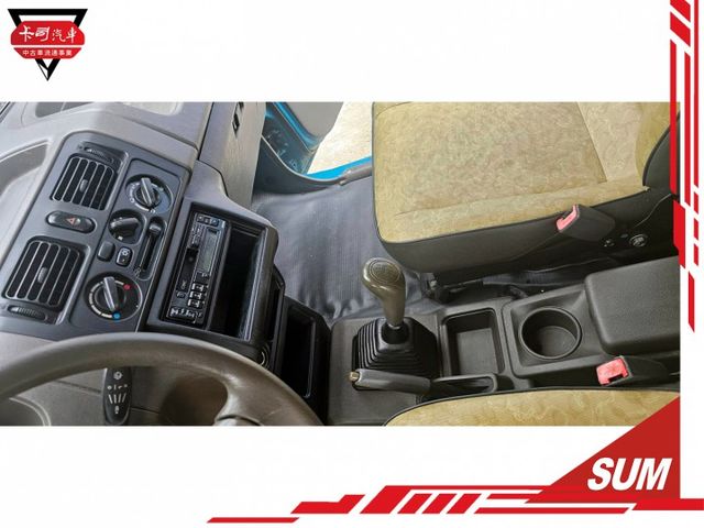 2003年，載貨神車，全車無待修，冷氣很冷，水噹噹~發財的好幫手!  第12張相片