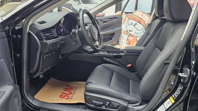 ෆ*₊ 2014✧˳⁺⁎ LEXUS˗ˏˋES 300H✧ˎˊ˗  跑12萬公里✧ᵕ̈˚✦外觀簡約大器 ✦展現不凡品味✦  第10張相片