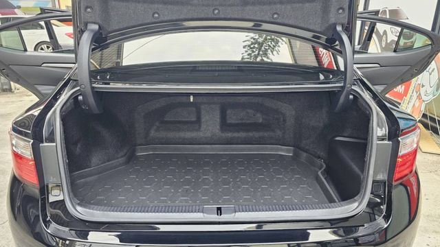 ෆ*₊ 2014✧˳⁺⁎ LEXUS˗ˏˋES 300H✧ˎˊ˗  跑12萬公里✧ᵕ̈˚✦外觀簡約大器 ✦展現不凡品味✦  第14張相片