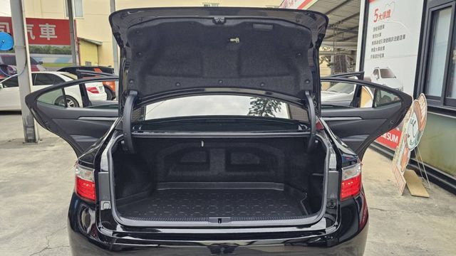 ෆ*₊ 2014✧˳⁺⁎ LEXUS˗ˏˋES 300H✧ˎˊ˗  跑12萬公里✧ᵕ̈˚✦外觀簡約大器 ✦展現不凡品味✦  第15張相片