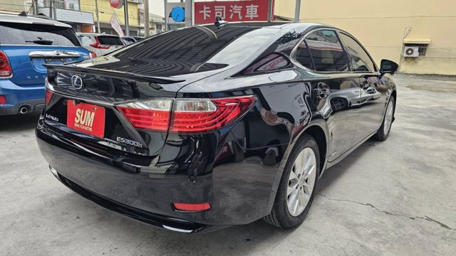 ෆ*₊ 2014✧˳⁺⁎ LEXUS˗ˏˋES 300H✧ˎˊ˗  跑12萬公里✧ᵕ̈˚✦外觀簡約大器 ✦展現不凡品味✦  第16張相片