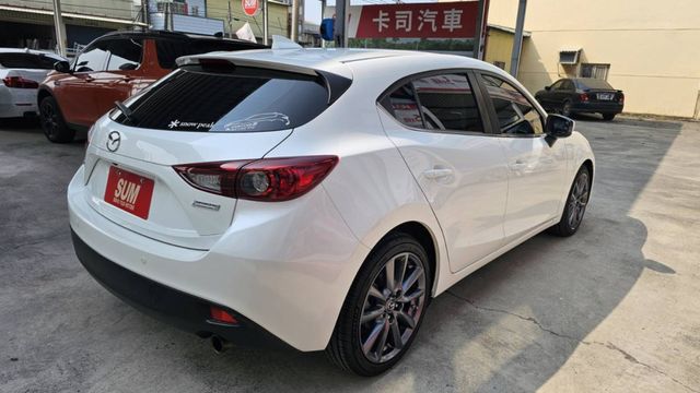 ✅I-KEY免鑰 ᵕ̈ 一鍵啟動 ❱❱❱ 出門就要有型✅換檔撥片✧ 熱血操控快如箭 ✅倒車顯影 ❱❱❱ 停車不怕歪進牆  第14張相片