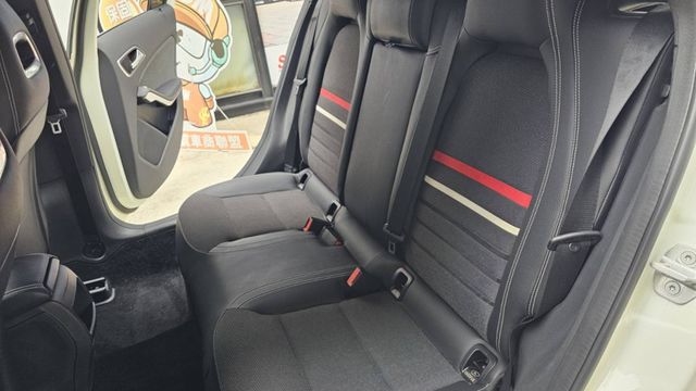 // 里程保證✦ 實車實價 //✧˳⁺⁎ HID 頭燈亮晶晶✧ᵕ̈ 夜裡開車不怕暗影 ˚ෆ*₊漂亮好車౨ৎ讓你 即刻擁有  第15張相片