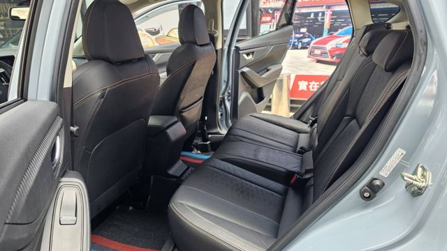 跨界休旅王者｜Subaru XV 2.0i-s絕對是許多車主指名度超高的選擇！實車比照片更漂亮！  第12張相片