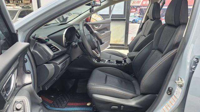 跨界休旅王者｜Subaru XV 2.0i-s絕對是許多車主指名度超高的選擇！實車比照片更漂亮！  第13張相片