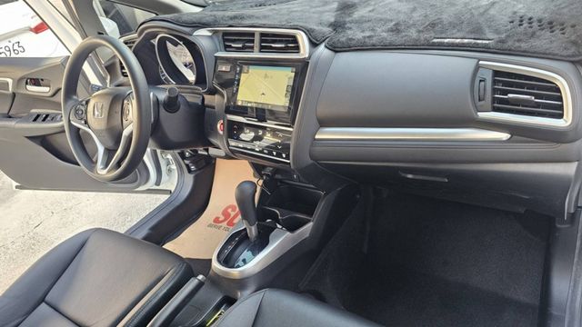 ˗ˏˋ 熱門都會神車 ˎˊ˗ 省油 ✦ 好開又保值 ✦ 車身小巧✧ᵕ̈ 市區停車更輕鬆✅盲點偵測✅倒車顯影✅IKEY免鑰  第18張相片