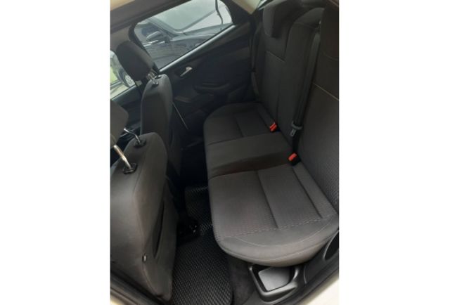 Ford FOCUS  第7張相片