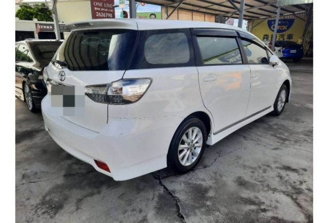 Toyota WISH  第8張相片