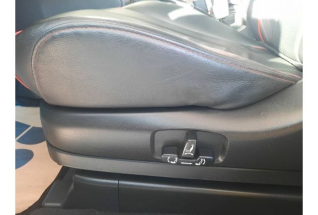 Mazda MAZDA5  第8張相片
