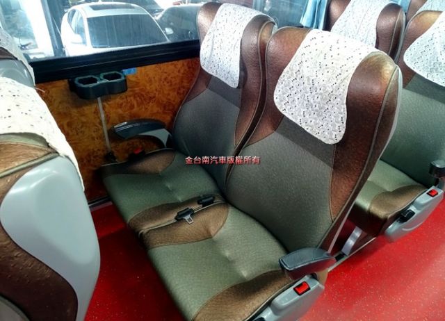 特價!FUSO 278 順益車體 45人座電子氣壓剎車 里程保證 無滲漏油 車況超好 引擎狀況超好!  第7張相片