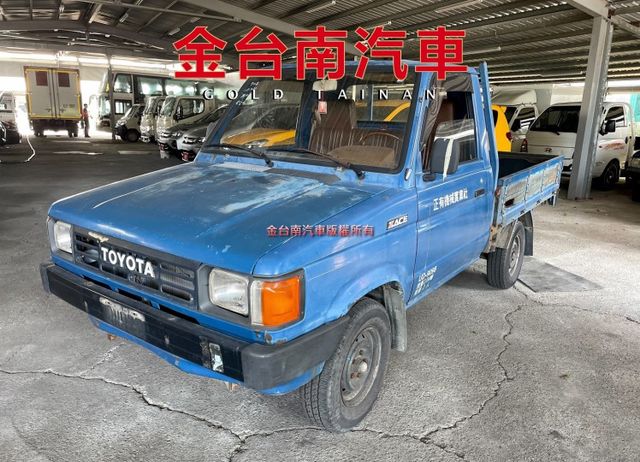 經典瑞獅貨車 全台跑最少 只跑4.8萬 里程保證 值得玩家收藏 附全額發票 輪胎八成五新 實在超便宜!  第1張相片