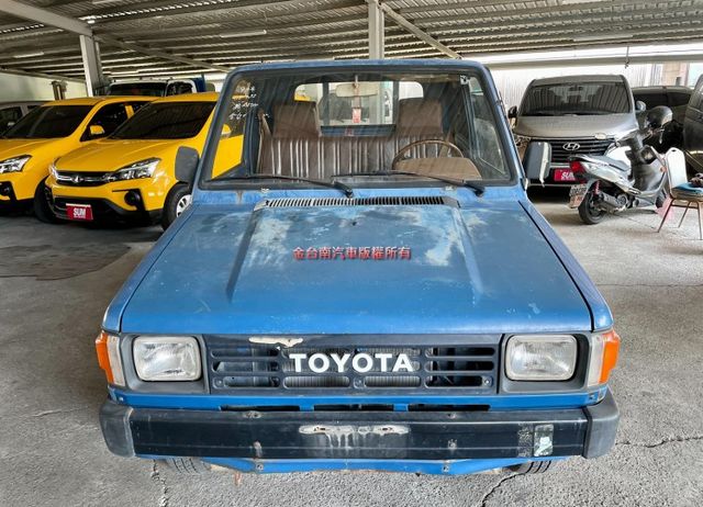 經典瑞獅貨車 全台跑最少 只跑4.8萬 里程保證 值得玩家收藏 附全額發票 輪胎八成五新 實在超便宜!  第4張相片