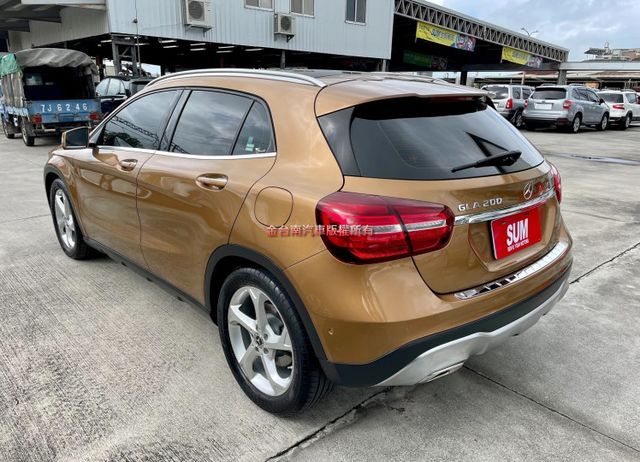 賞車請先預約GLA200 小改款 只跑3萬 全車原鈑件 AEB 雙記憶椅 自動停車 電動尾門 iKEY 快撥  可全貸!  第2張相片
