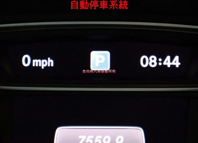 賞車請先預約GLA200 小改款 只跑3萬 全車原鈑件 AEB 雙記憶椅 自動停車 電動尾門 iKEY 快撥  可全貸!  第14張相片
