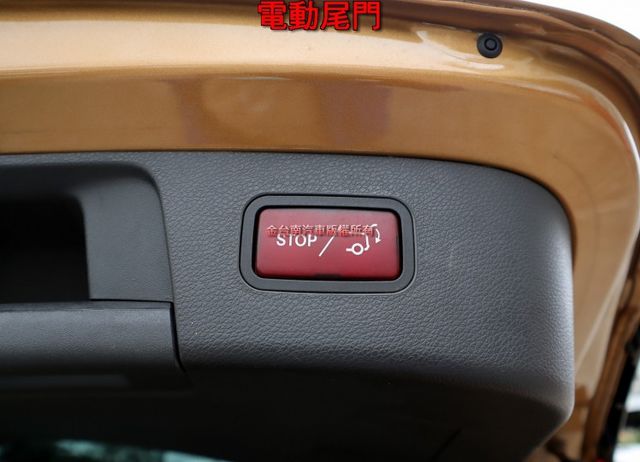 賞車請先預約GLA200 小改款 只跑3萬 全車原鈑件 AEB 雙記憶椅 自動停車 電動尾門 iKEY 快撥  可全貸!  第19張相片