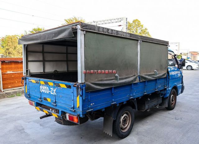 一年只跑一萬多 矮蓬可進地下室 五面開 全車原板件 車況超好 事業打拼好幫手 可全貸!  第5張相片