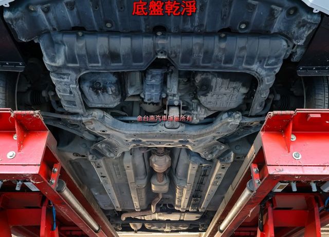 小資旗艦版 恆溫 iKEY 倒車顯影 一手里程保證 原廠保養 車況超好 代步通勤好選擇 可全貸 不用殺價就很便宜!  第18張相片