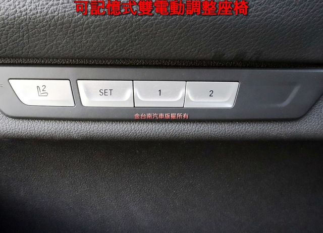 17年式 16/07出廠 天窗 只跑9.5萬 四區恆溫 雙記憶冷熱通風椅 衛星導航 環景 多項更換約20幾萬!  第9張相片