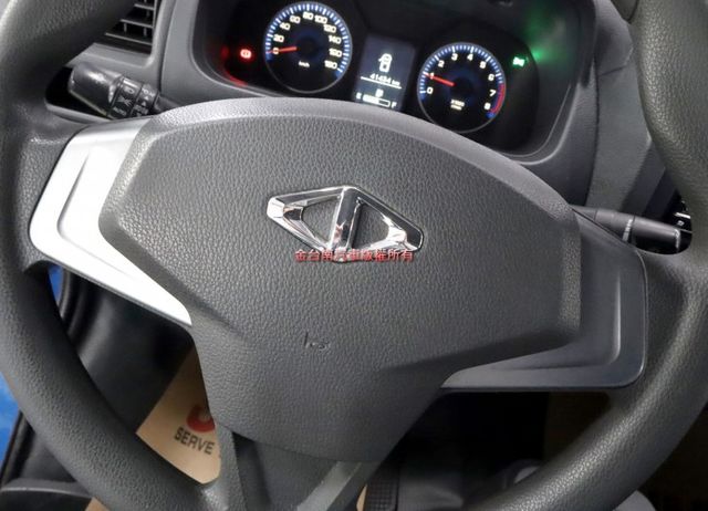附全額發票 廂式 一手 只跑4.1萬 全車原鈑件 TCS ABS 里程保證 打拼事業好幫手 可全貸!  第13張相片