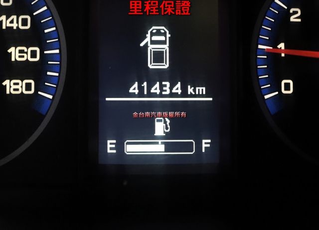 附全額發票 廂式 一手 只跑4.1萬 全車原鈑件 TCS ABS 里程保證 打拼事業好幫手 可全貸!  第14張相片