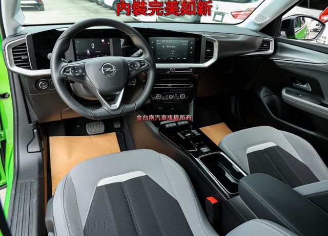 Elegance版 原廠展示車 只跑1千 原板件 一年稅金才8千 省近40萬 ACC AEB 車道維持 可全貸!  第10張相片