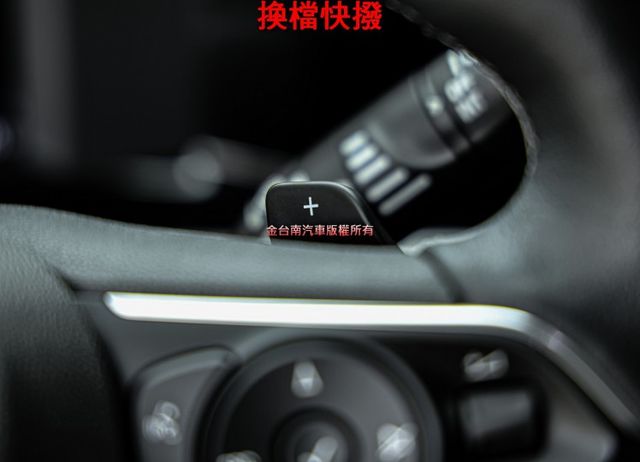 Elegance版 原廠展示車 只跑1千 原板件 一年稅金才8千 省近40萬 ACC AEB 車道維持 可全貸!  第13張相片
