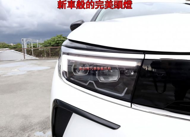 新車價143.9 菁英版 原廠展示車 只跑1千 現省5X萬 一年稅金才8千 車道維持 感應尾門 雙電熱椅 原板件!  第5張相片