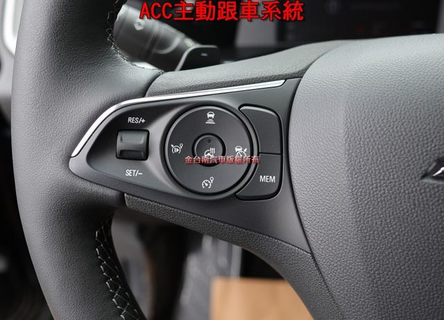 23/9領 原廠展示車 只跑6百 一年稅金才8千 現省53萬 ACC AEB 車道維持 車載系統 原鈑件  第10張相片