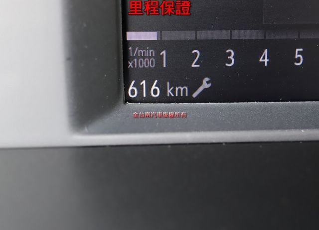 23/9領 原廠展示車 只跑6百 一年稅金才8千 現省53萬 ACC AEB 車道維持 車載系統 原鈑件  第11張相片