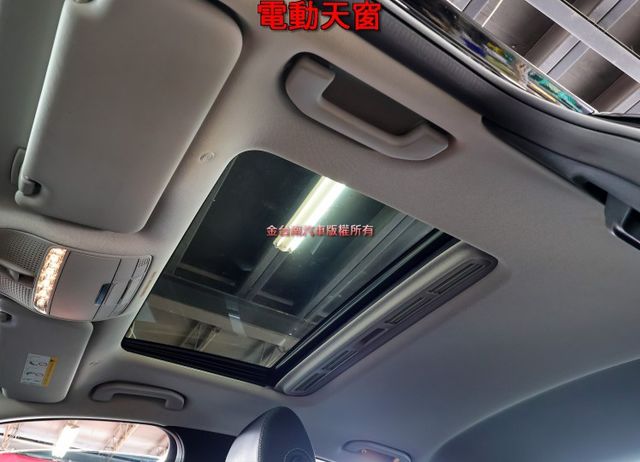 E250 Avantgarde 17年式 總代理 原板件 211匹馬力 雙記憶椅 AEB 車道偏離 盲點 可全貸!  第11張相片