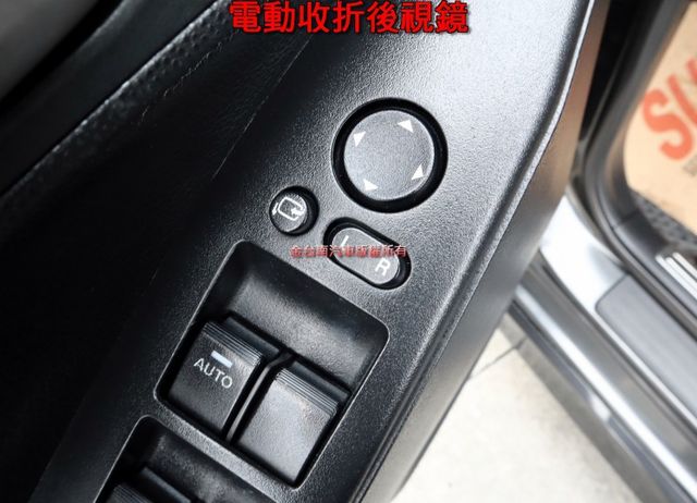 只跑8萬 一年約跑5千多 天窗 快撥 大螢幕安卓機 衛星導航 倒車顯影 ABS 雙安 里程保證 可全貸!  第9張相片