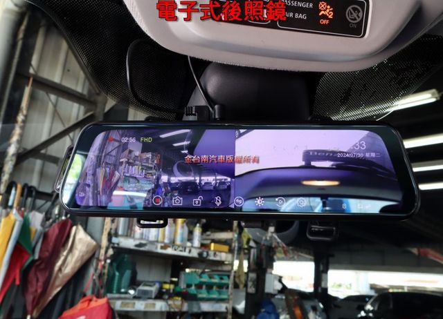 16年式15/11-16/5 900cc渦輪增壓 一手跑6.4萬 原鈑件 定速衛星導航 TCS ABS 恆溫 省油省稅金  第13張相片