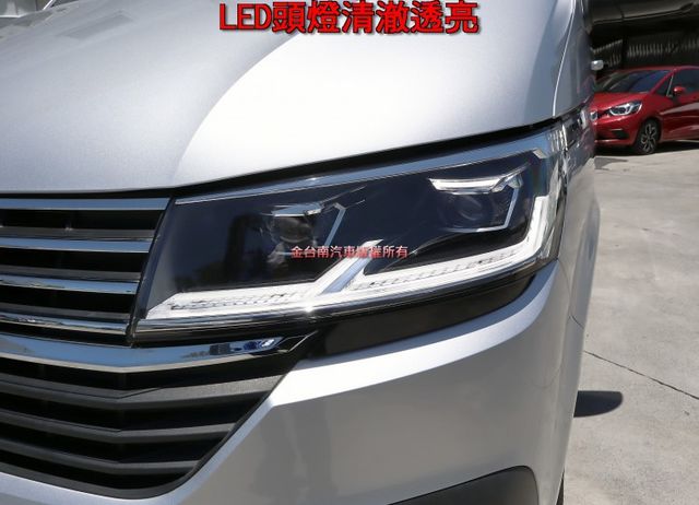 20/12出廠 T6.1 IPC 輪椅電動升降 只跑2.6 原鈑件 ACC AEB 影音 車載系統 盲點 原廠保養!  第5張相片